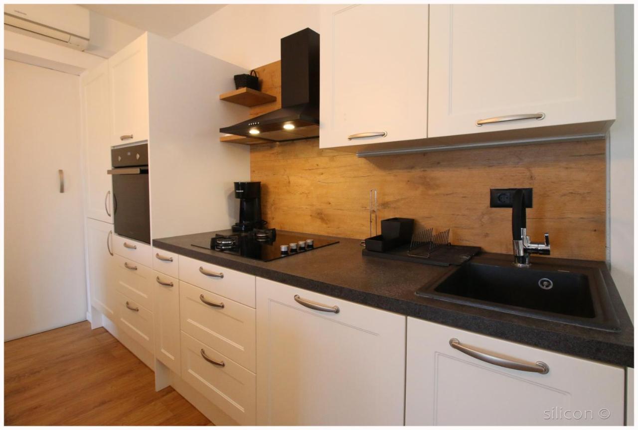 Apartman Silicon Primosten Bagian luar foto