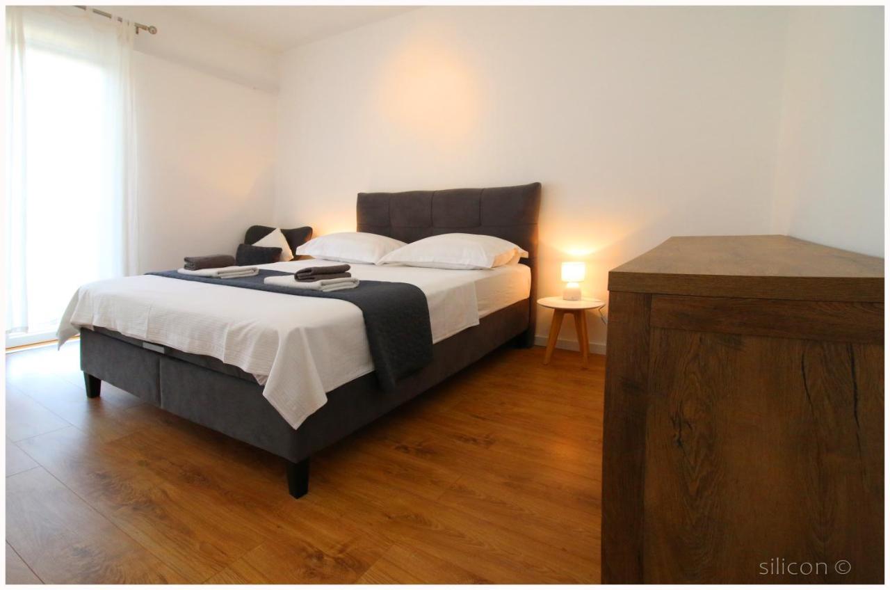 Apartman Silicon Primosten Bagian luar foto