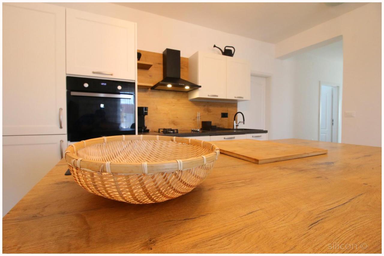 Apartman Silicon Primosten Bagian luar foto