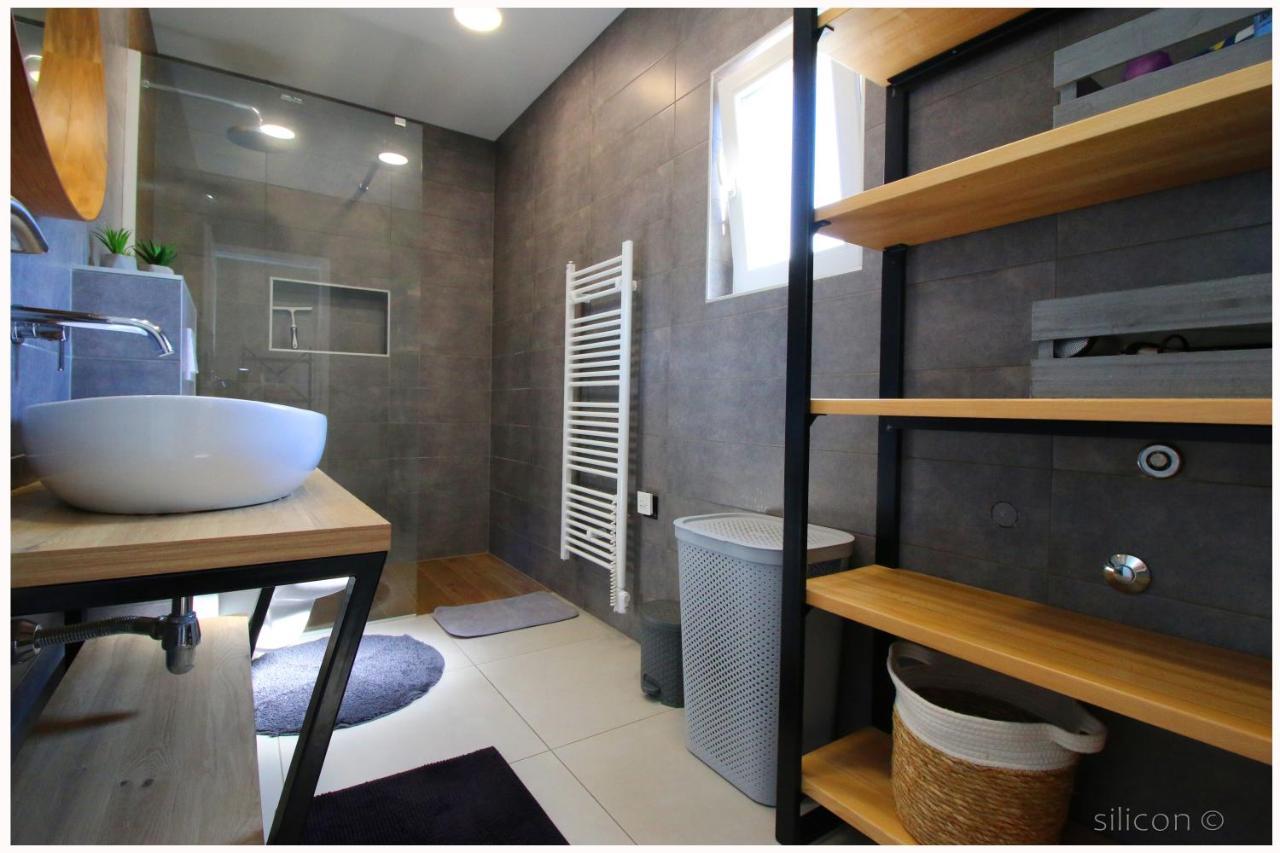 Apartman Silicon Primosten Bagian luar foto