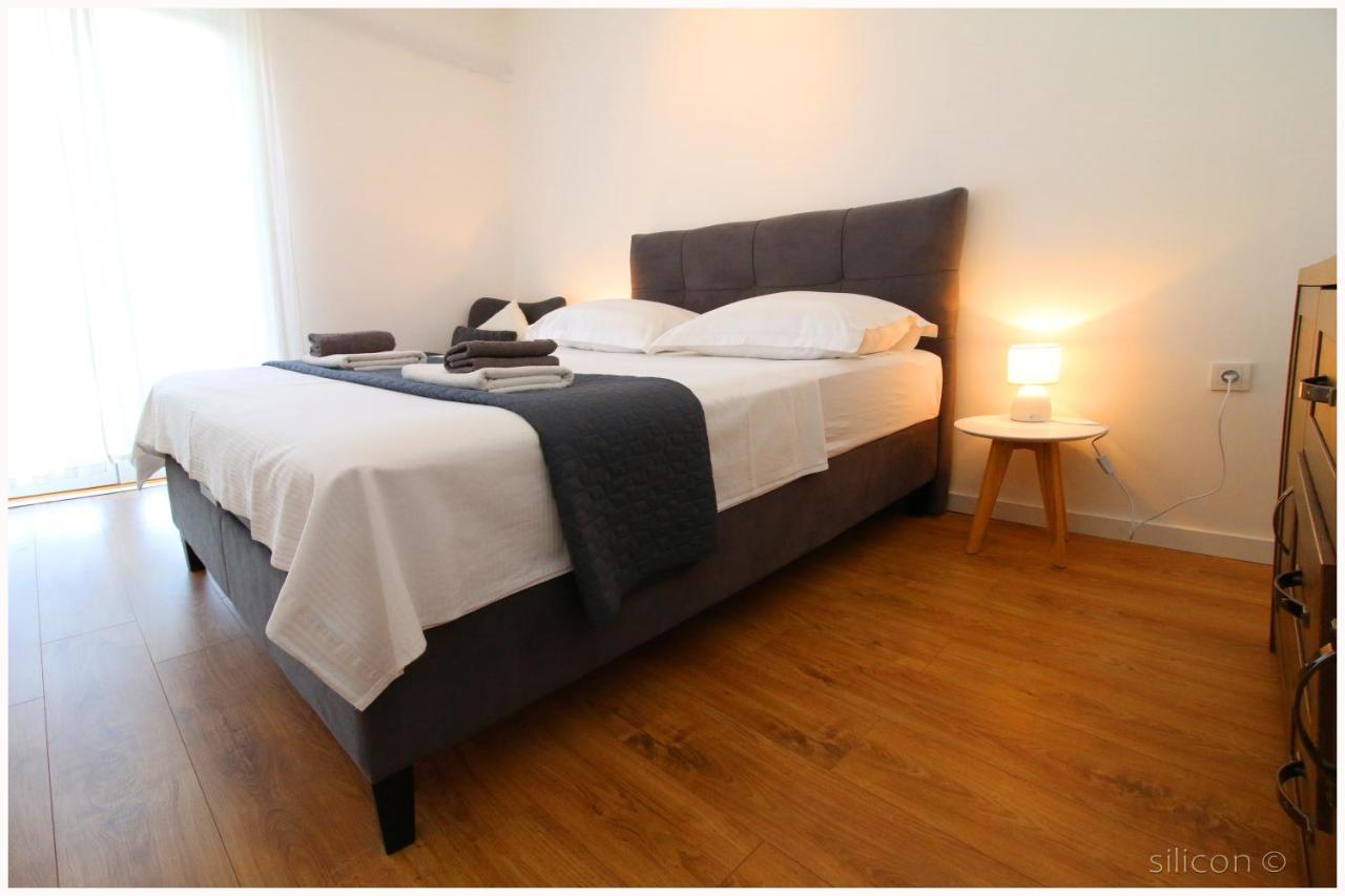 Apartman Silicon Primosten Bagian luar foto